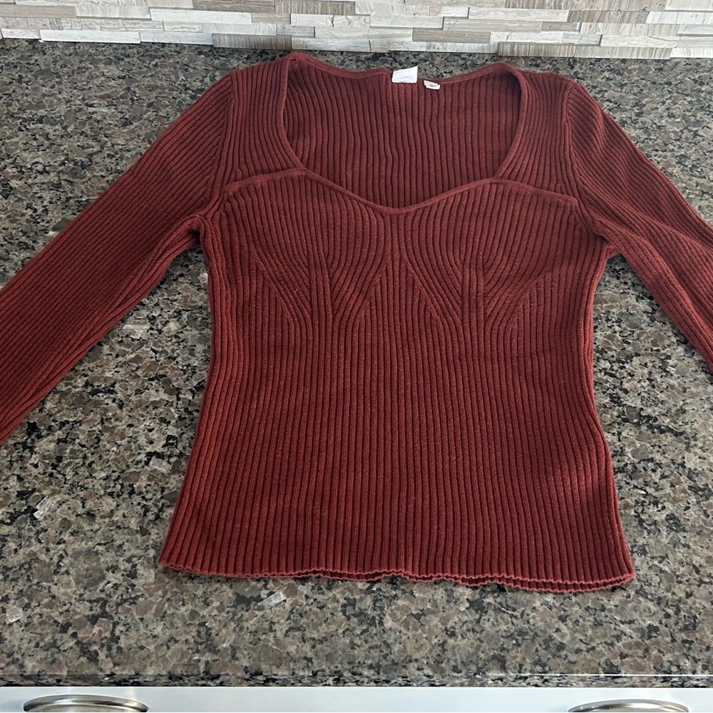 GAP Ribbed Knit Top in Deep Rust size medium